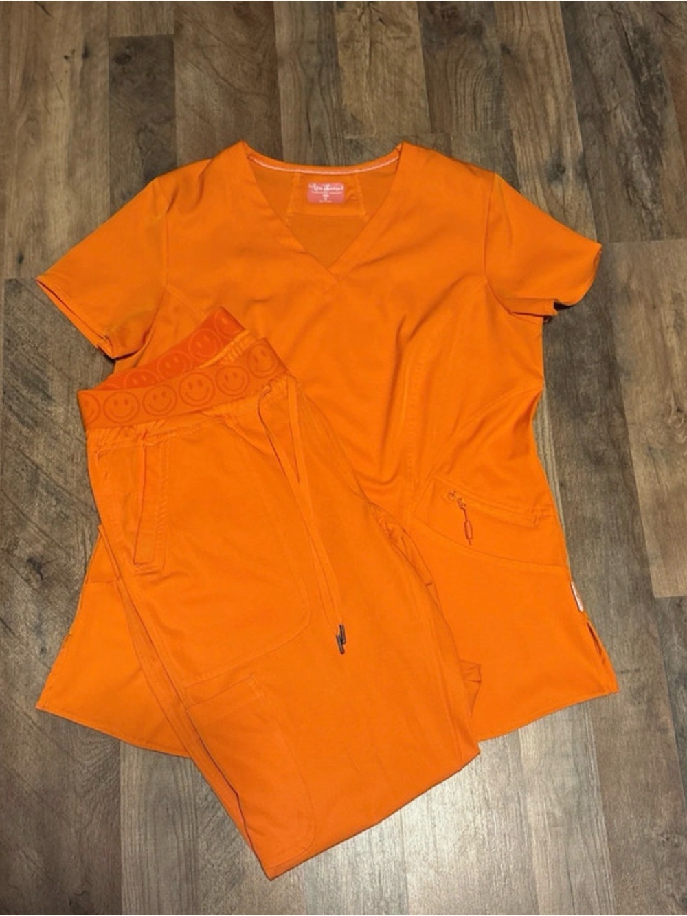 Women's V-Neck Scrub Set in Bright Orange